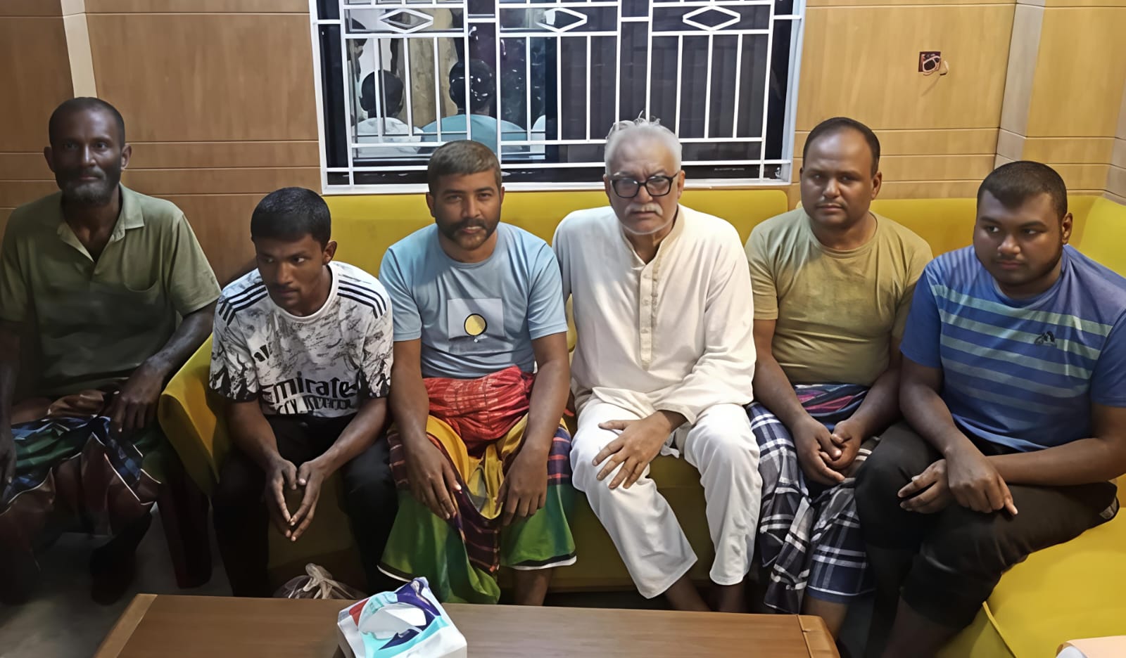 রাজশাহীর বাঘা সীমান্তে বিএসএফের হাতে আটক ৫ বাংলাদেশি ফিরলেন