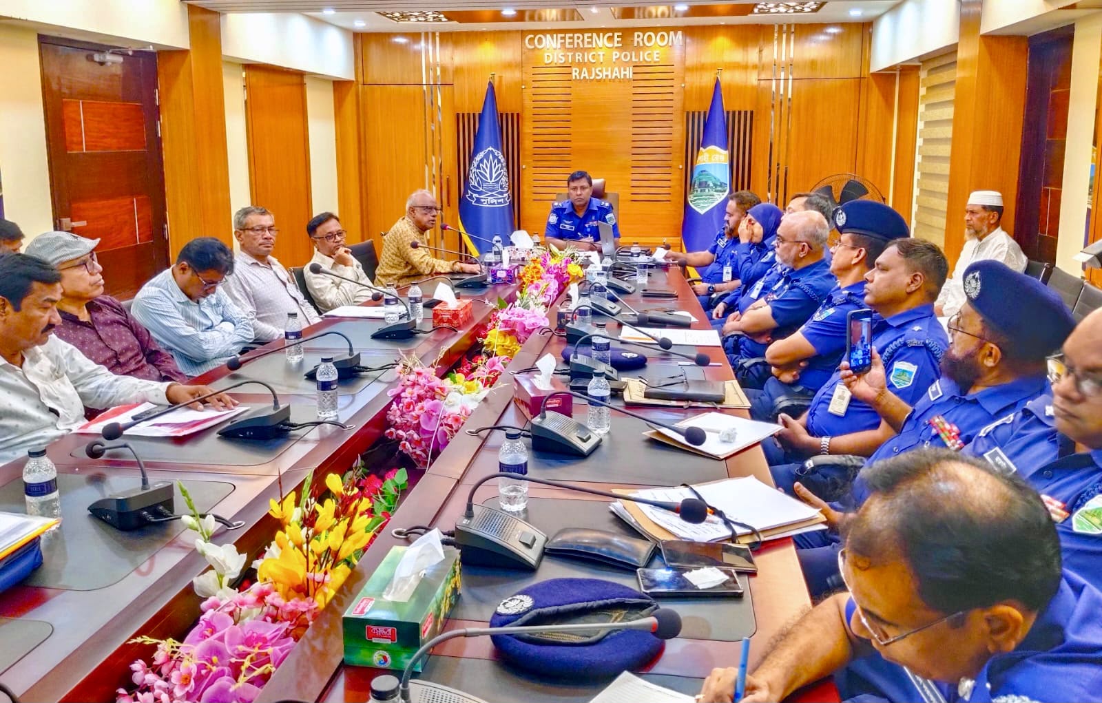 দুর্গাপূজার নিরাপত্তায় রাজশাহী জেলা পুলিশের মতবিনিময় সভা