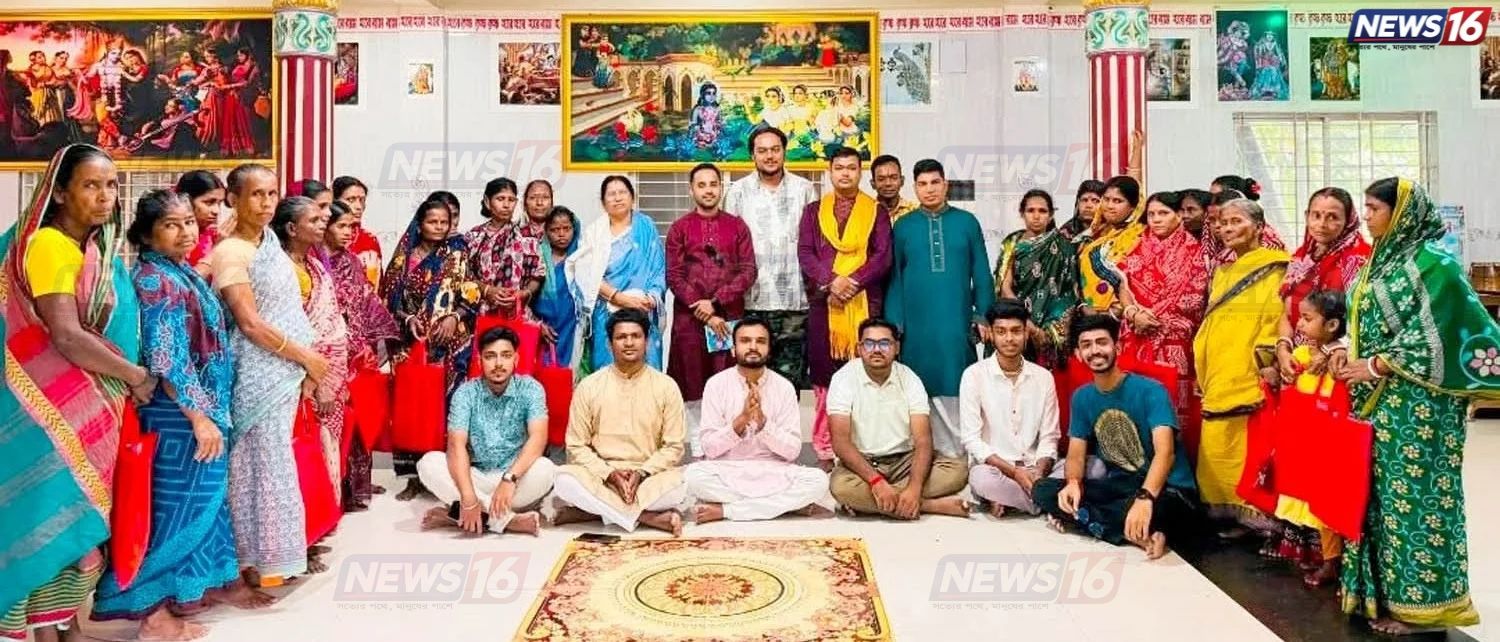 সুনামগঞ্জে শতাধিক অসহায় মানুষের মাঝে দুর্গাপূজার বস্ত্র বিতরণ